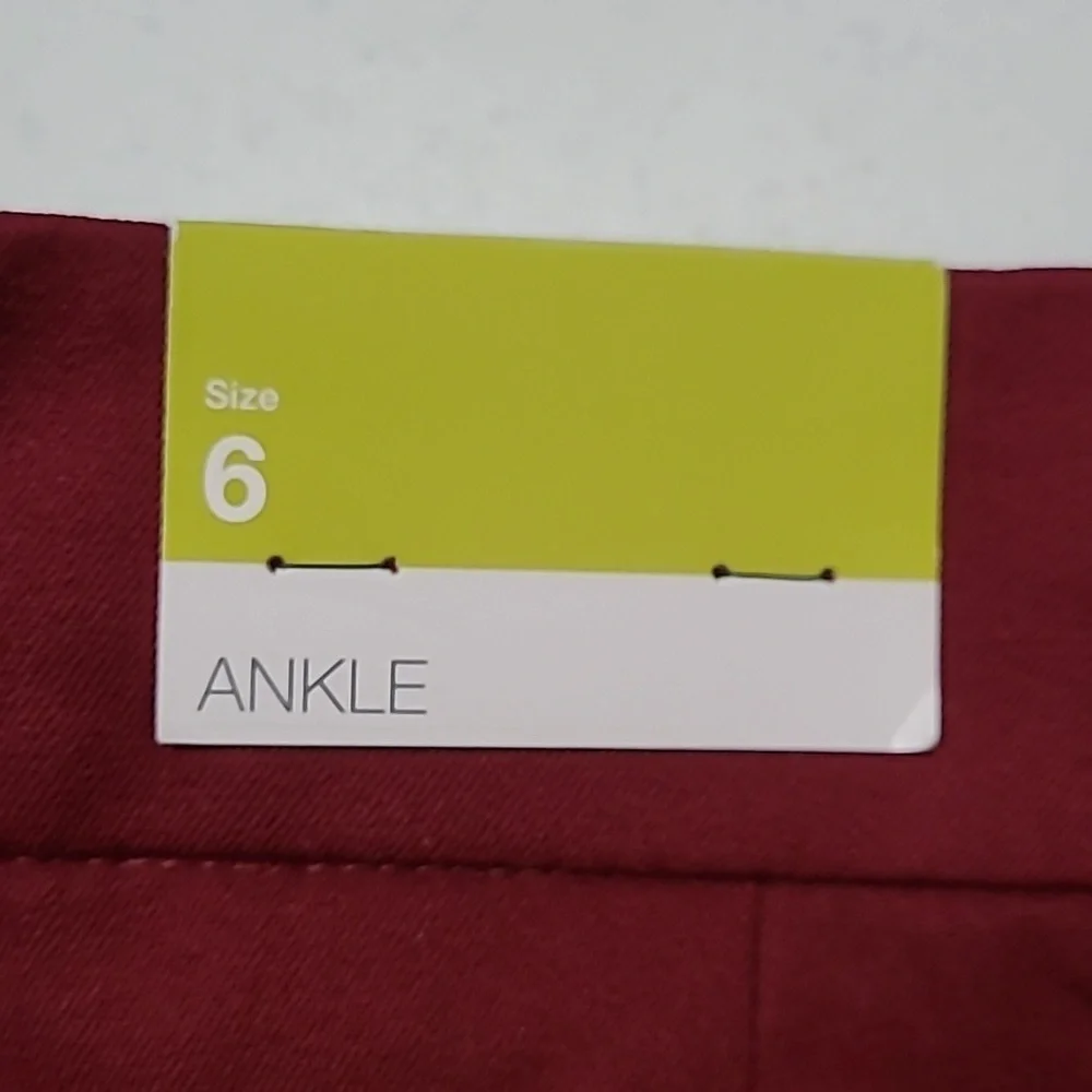 NWT Merona Berry Maroon Modern Fit Ankle Pants size 6